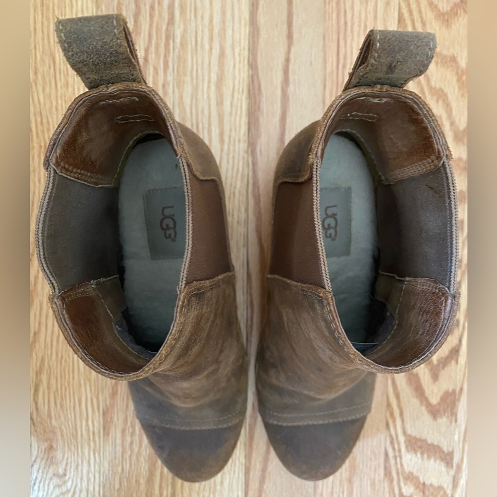 Ugg Boot With Internal Wedge. Camel Color. Size 8 - image 3